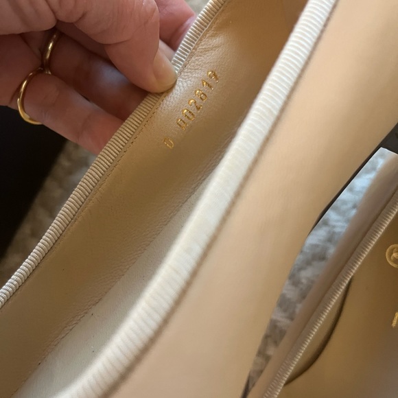 Chanel leather ballet flat cap toe hard to find - Picture 6 of 10